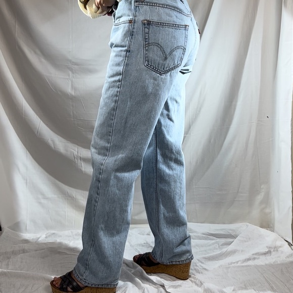 Levi’s 550 Jeans Relaxed Fit jeans, Light Wash Levi’s, Y2K - Picture 4 of 11